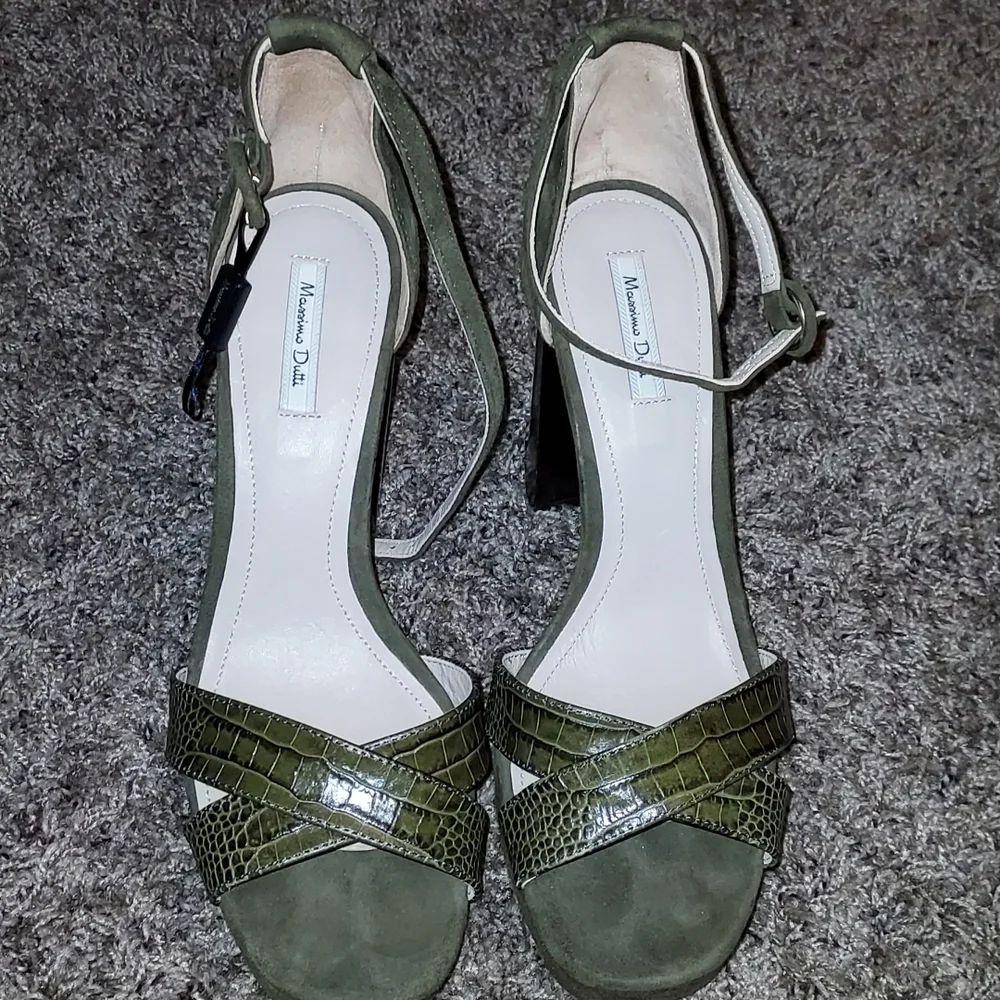 MASSIMO DUTTI NWT OLIVE LEATHER STRAPPY PLATFORMS PUMPS
